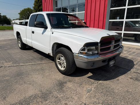 Used 2001 Dodge Dakota 2WD Club Cab image 2