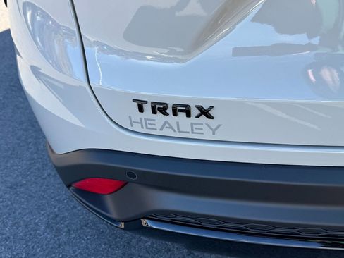 New 2026 Chevrolet Trax RS w/ Sunroof Package image 10