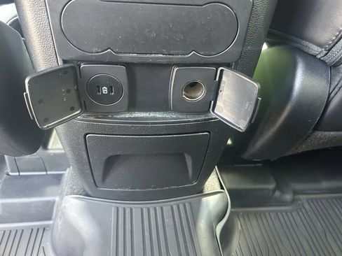 Used 2023 Ford Explorer XLT w/ Equipment Group 202A image 13