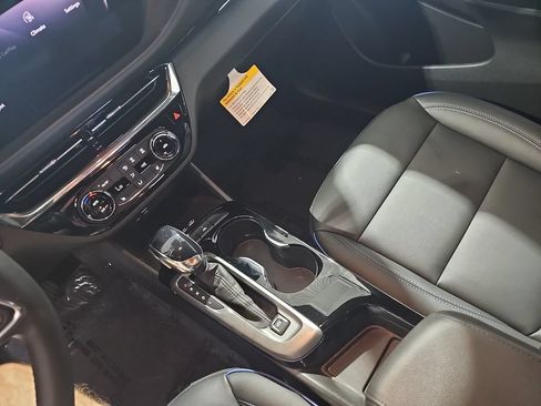 Used 2025 Buick Envista Sport Touring w/ Convenience I Package FWD image 27