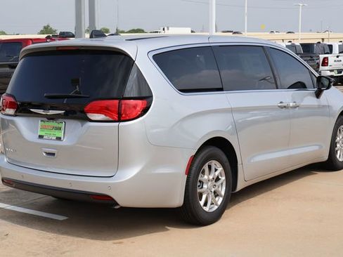New 2026 Chrysler Voyager LX FWD image 6