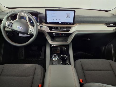 Used 2025 Ford Explorer Active image 13