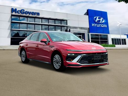 New 2025 Hyundai Sonata Limited FWD image 11