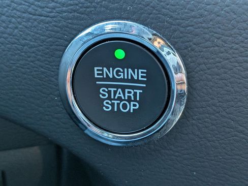 Certified 2024 Ford Edge ST-Line image 33