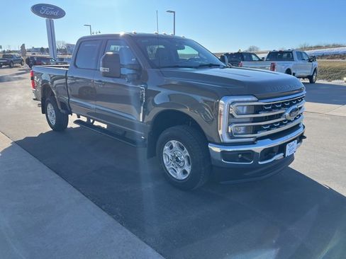 New 2026 Ford F250 XLT w/ XLT Premium Package image 3
