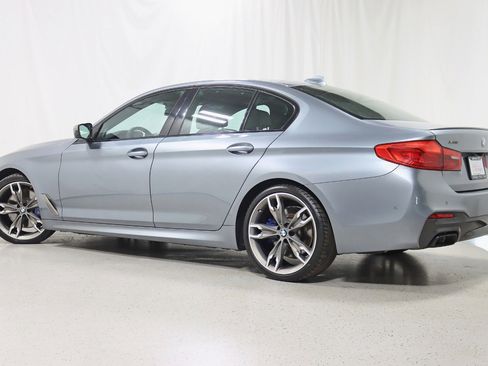 Used 2019 BMW M550i xDrive w/ Dynamic Handling Package image 9
