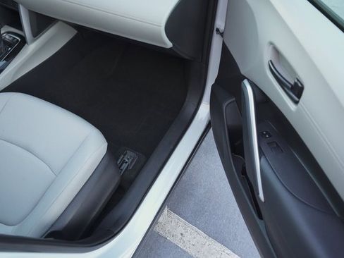 Certified 2023 Toyota Corolla Cross LE image 17