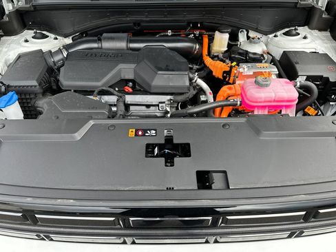 Certified 2026 Hyundai Santa Fe Limited AWD/4WD image 10