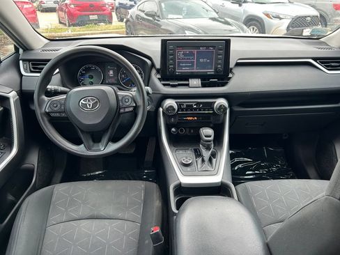 Used 2021 Toyota RAV4 XLE w/ Convenience Package AWD/4WD image 18