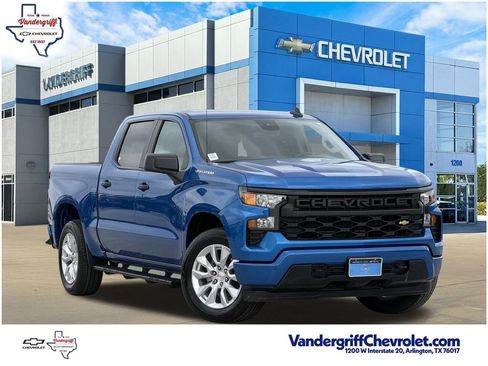 Used 2024 Chevrolet Silverado 1500 Custom image 1