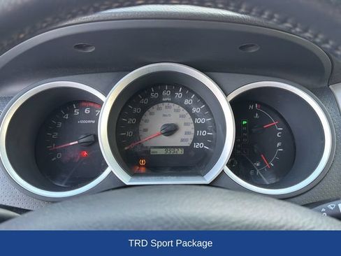 Used 2010 Toyota Tacoma 4x4 Double Cab w/ TRD Sport Pkg image 10