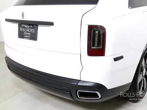 Certified 2023 Rolls-Royce Cullinan w/ Cullinan Package AWD/4WD image 44
