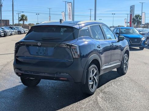 New 2026 Nissan Kicks SV w/ Interior Electronics Package image 3