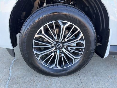 New 2026 Nissan Armada SL w/ Captain's Chari Seat Package RWD image 10
