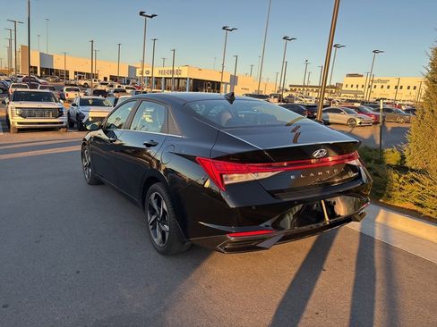 Certified 2023 Hyundai Elantra Limited image 5