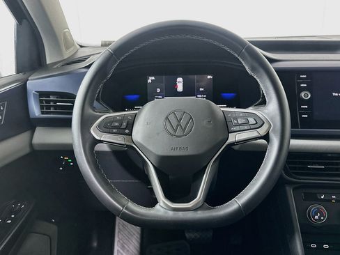Used 2022 Volkswagen Taos SE FWD image 18