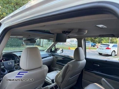 Used 2022 Honda Pilot Touring image 28