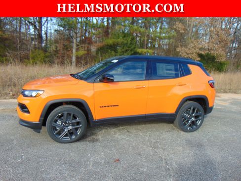 New 2026 Jeep Compass Limited image 3