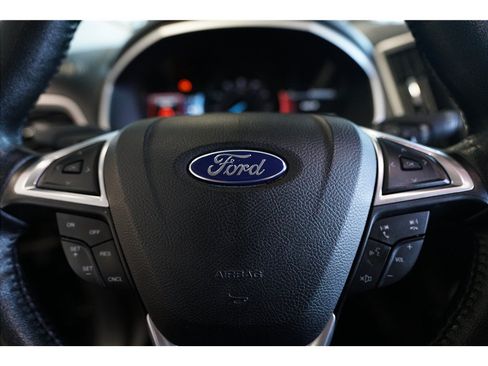 Used 2016 Ford Edge SEL w/ Equipment Group 201A FWD image 18
