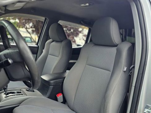 Used 2012 Toyota Tacoma 4x4 Double Cab image 25