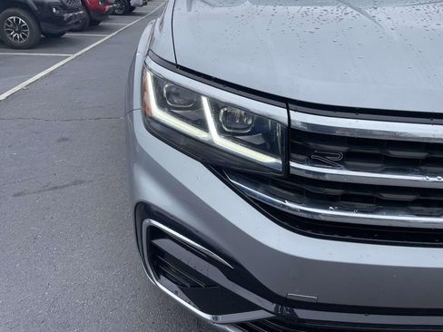 Used 2022 Volkswagen Atlas SEL Premium image 17