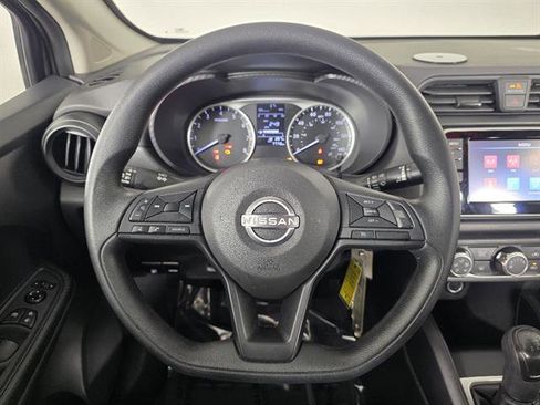 Used 2025 Nissan Versa S FWD image 28