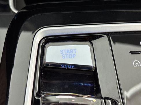 Used 2023 BMW i7 xDrive60 AWD/4WD image 33