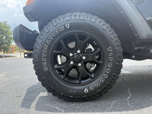Used 2022 Jeep Wrangler Sport AWD/4WD image 11