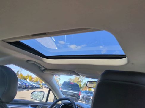 Used 2016 Ford Fusion Titanium image 22