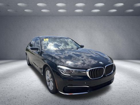 Used 2019 BMW 740i RWD image 6