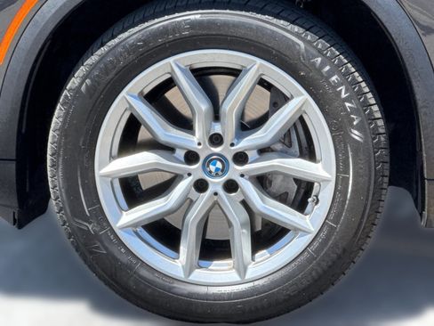 Certified 2023 BMW X5 xDrive45e w/ Executive Package AWD/4WD image 11