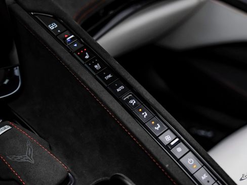Used 2023 Chevrolet Corvette Stingray Premium Conv w/ Z51 Performance Package image 73