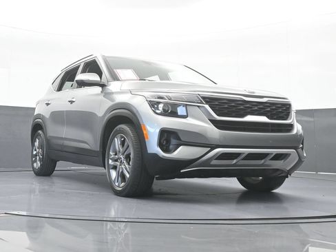 Used 2021 Kia Seltos S FWD image 57