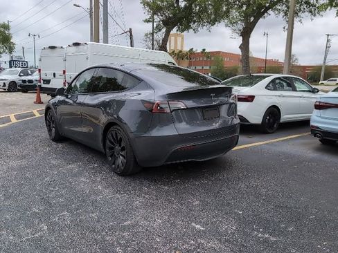 Used 2022 Tesla Model Y Performance image 4