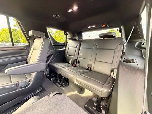 Used 2024 Chevrolet Tahoe Premier RWD image 15