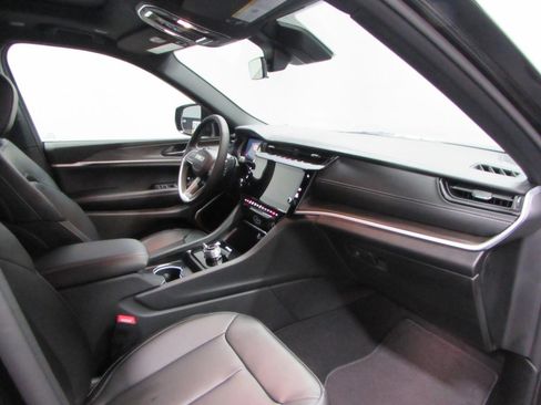 New 2026 Jeep Grand Cherokee L Limited image 18