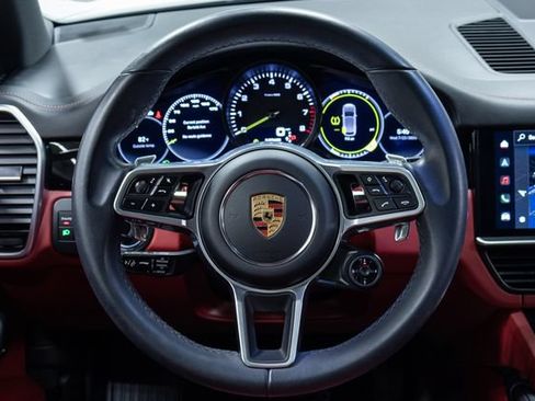 Used 2023 Porsche Cayenne Platinum Edition AWD/4WD image 14
