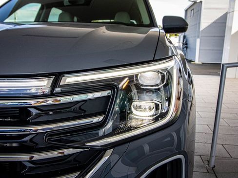 New 2026 Volkswagen Atlas SE image 9