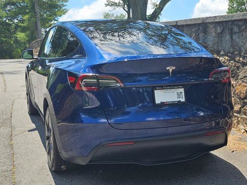 Used 2024 Tesla Model Y Long Range RWD image 13