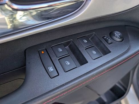 Used 2015 Chevrolet Equinox LT FWD image 14