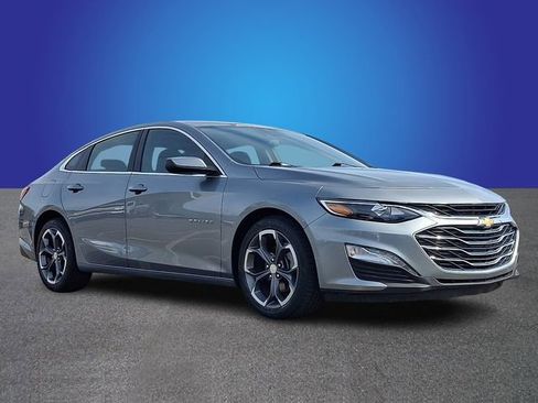 Used 2024 Chevrolet Malibu LT image 3