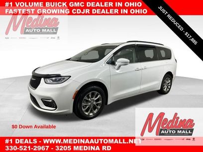 Used 2022 Chrysler Pacifica Touring-L
