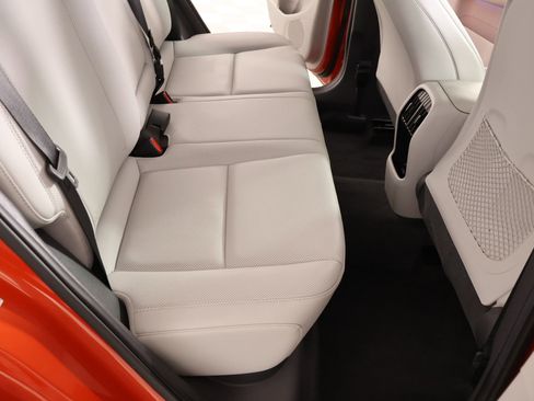 Used 2024 Hyundai Kona Limited image 14