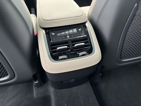 New 2026 Volvo XC90 B5 Plus image 33