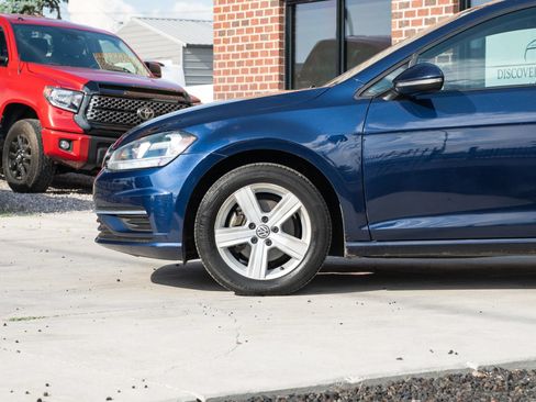 Used 2018 Volkswagen Golf SE FWD image 4