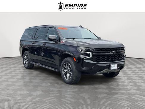 Used 2023 Chevrolet Suburban Z71 image 1
