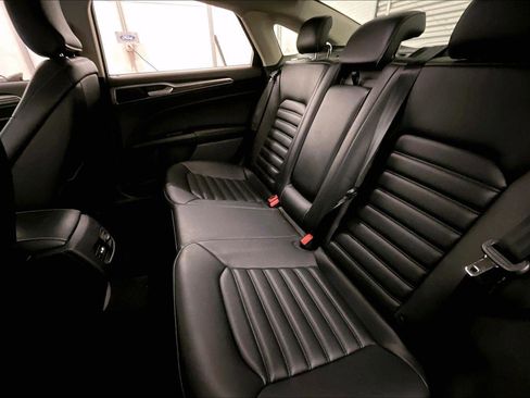 Used 2019 Ford Fusion SEL image 25