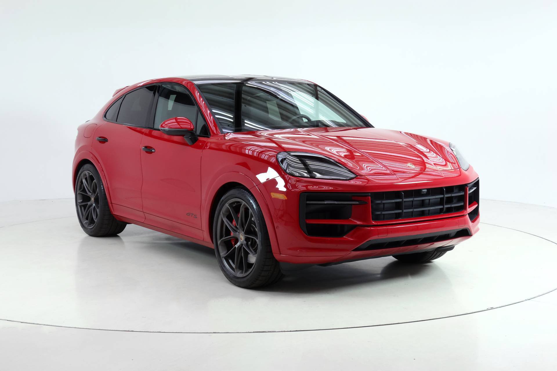 Certified 2025 Porsche Cayenne GTS AWD/4WD image 9