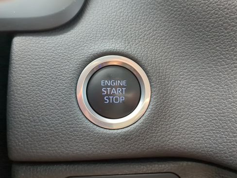 Used 2024 Toyota Tundra Limited AWD/4WD image 26