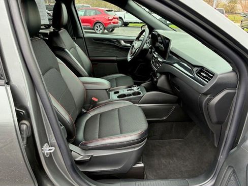 Used 2025 Ford Escape ST-Line w/ Tech Pack #1 AWD/4WD image 12